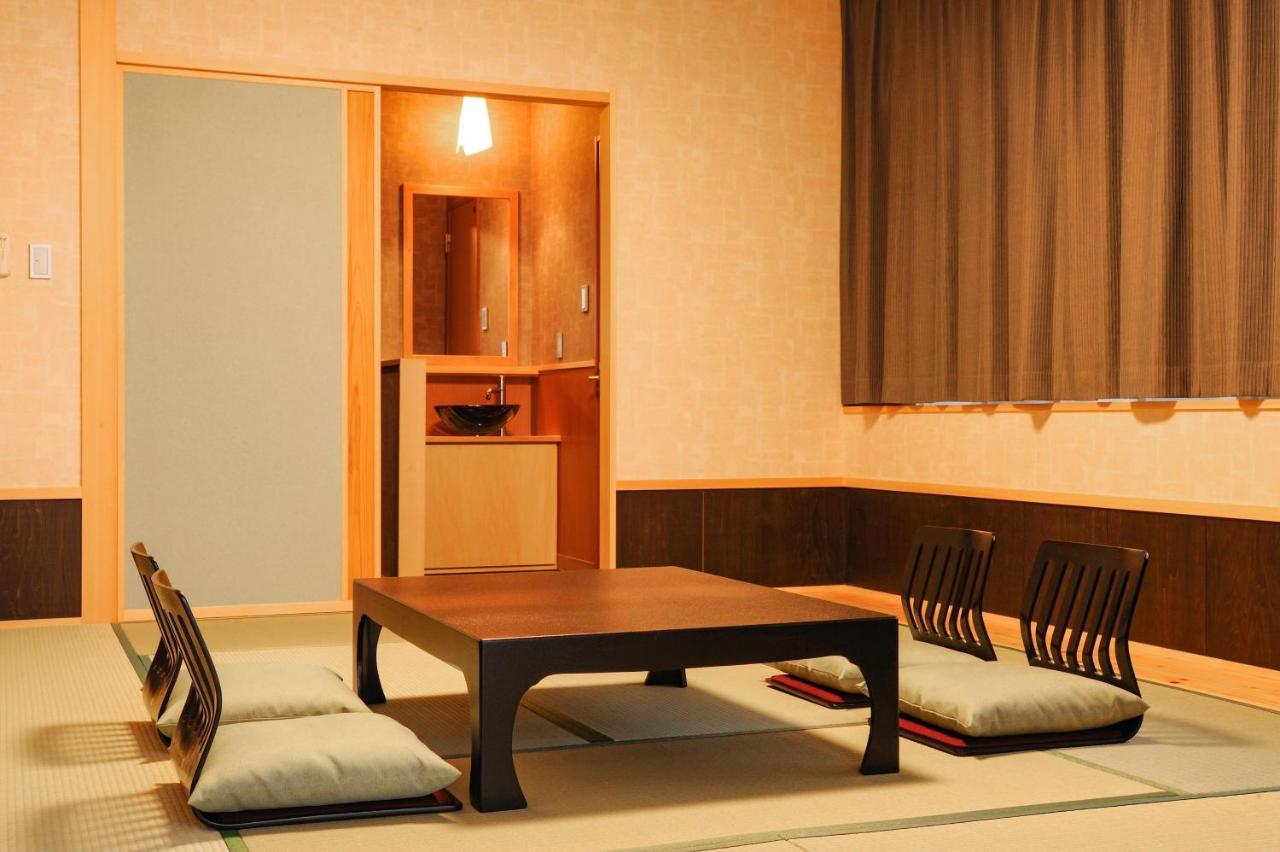 Hotel Ooedo Onsen Monogatari Urayasu Mangekyo Exterior foto